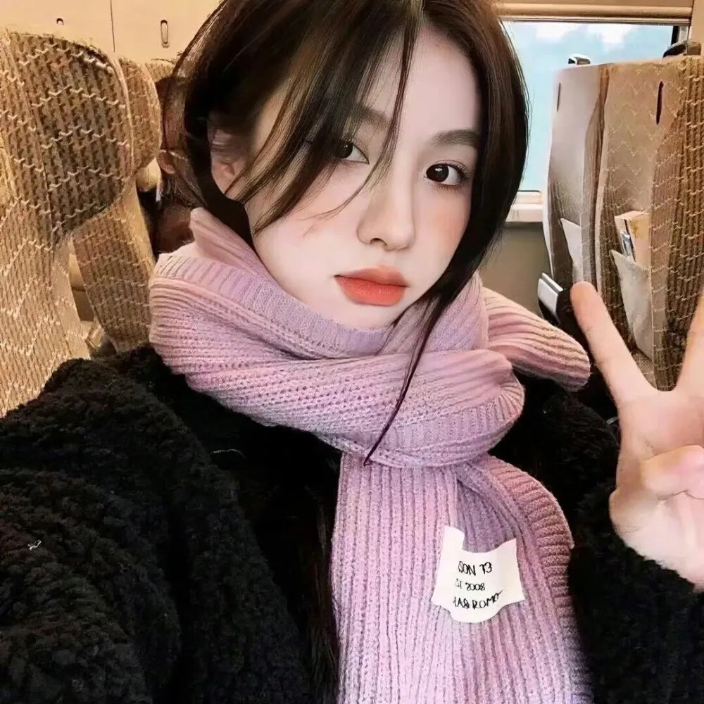 三个带面纱的女子